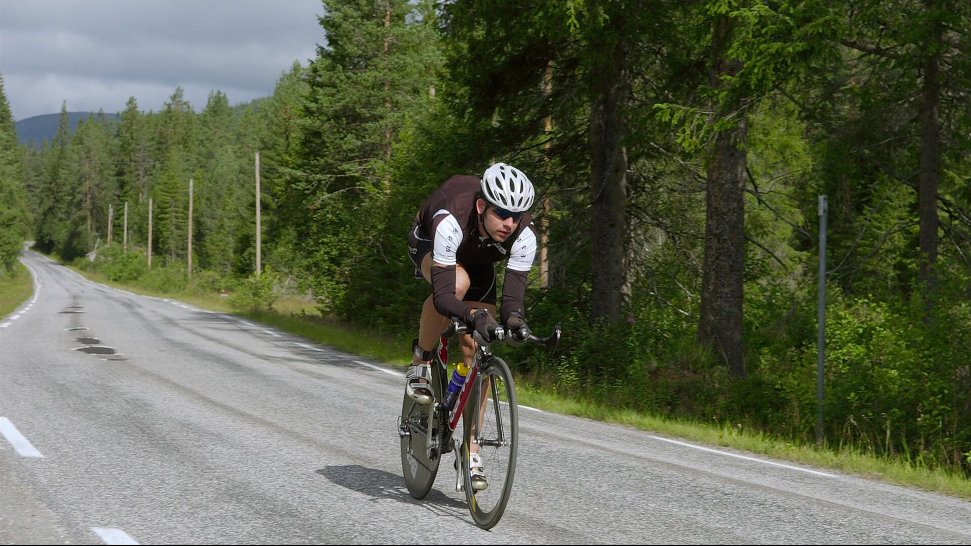 孙兴慜刷新纪录之夜，美国门神导演曼城翻盘奇迹